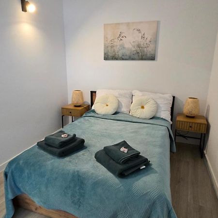 Kameralny Nowy Apartament W Centrum Miasta, Duzy Parking, Fv, Luksusowo Wyposazony, Ps5, Balkon, Klimatyzacja, Taras, Winda, Wyposazona Kuchnia Starogard Gdański Exteriér fotografie
