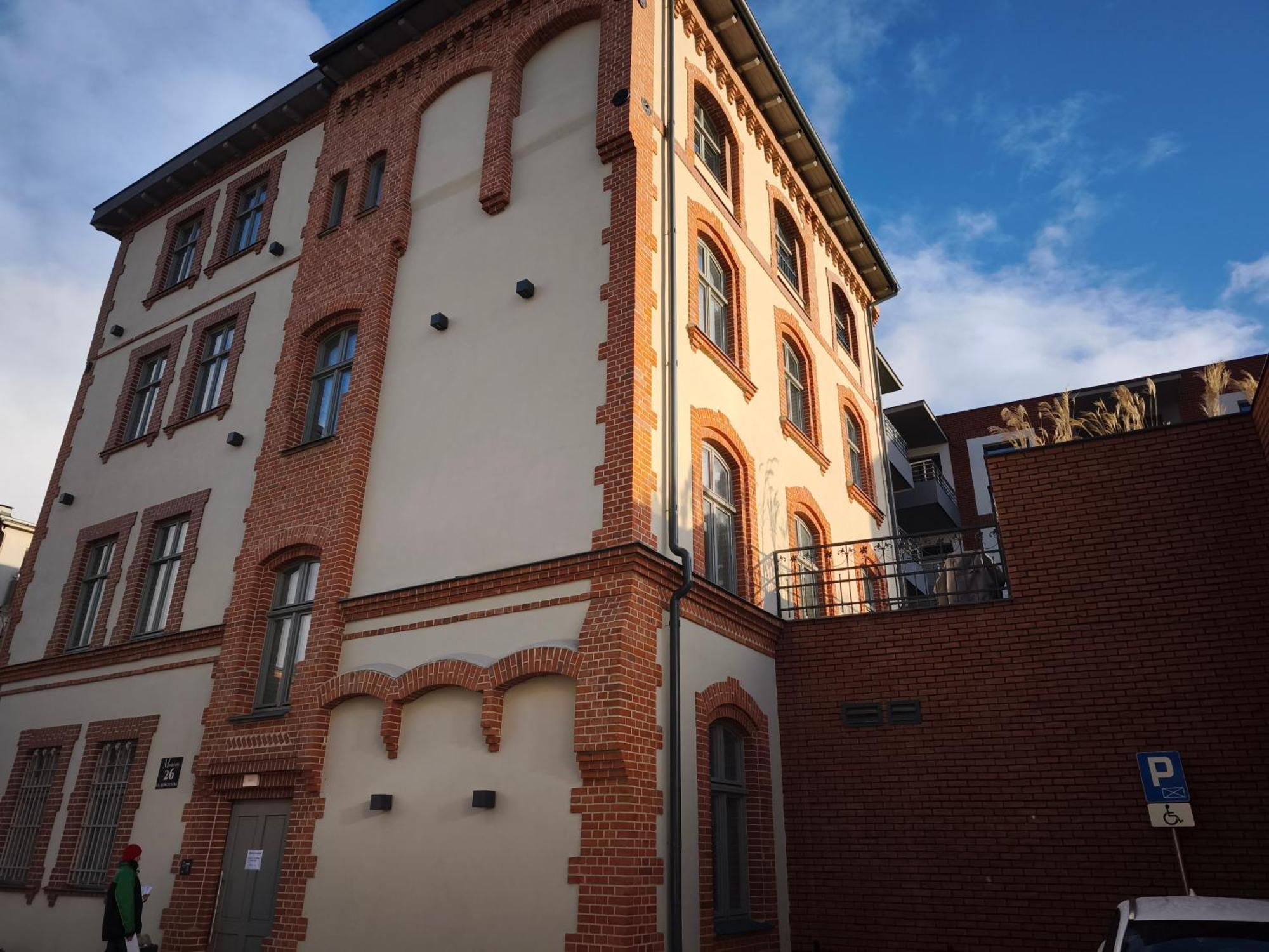 Kameralny Nowy Apartament W Centrum Miasta, Duzy Parking, Fv, Luksusowo Wyposazony, Ps5, Balkon, Klimatyzacja, Taras, Winda, Wyposazona Kuchnia Starogard Gdański Exteriér fotografie